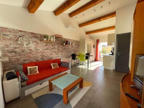 La Crau Apartment | Maison F2, neuve au calme avec jardinet