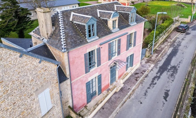Asnelles House | Maison Familiale Rénovée, D-Day Beaches, 1min walk to sea, Arromanches