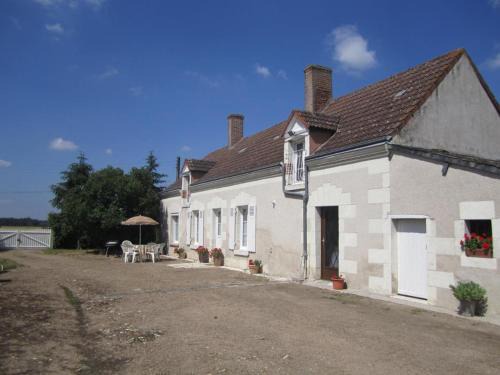 Chaumont-sur-Loire House | Maison familliale près de Chaumont-sur-Loire : calme, bien équipée, idéale pour découvrir les Châteaux. - FR-1-491-379