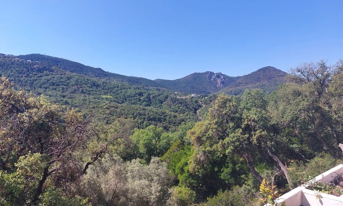 Les Adrets-de-l'Esterel House | Maison Bioclimatique Avec Piscine Pour 8 Personnes au Calme