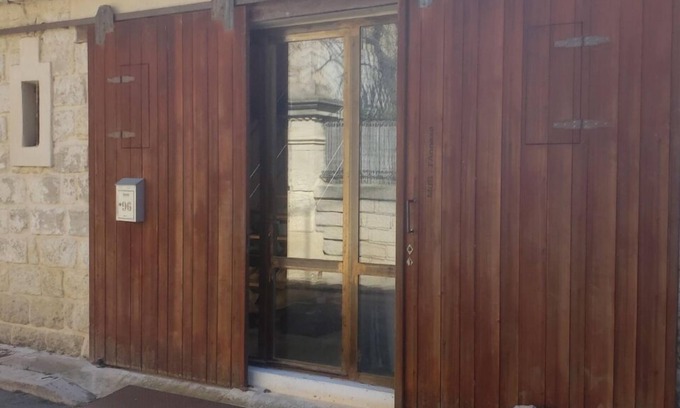 Saint-Laurent-d'Aigouze House | Maison Atypique Avec sa Terrasse Tropezienne Vegetalisée