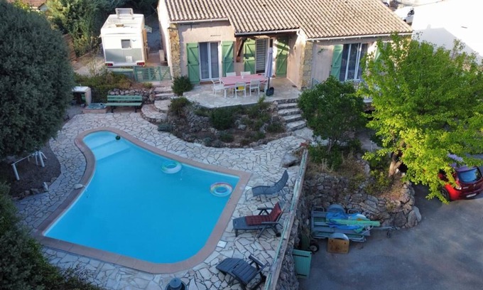 La Bouverie House | Maison Individuelle de Caractère