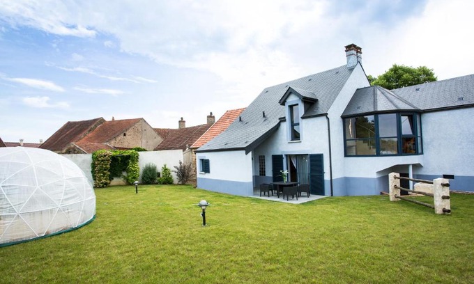 Bussieres (Yonne) House | Maison Indigo