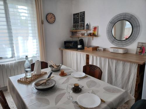 Route d'Arles Apartment | Maison Jardin & Garage P2 10 min Gare Nîmes