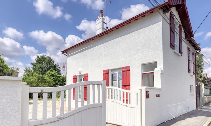 Esbly House | Maison Jules - 12 min Disneyland - 10 P