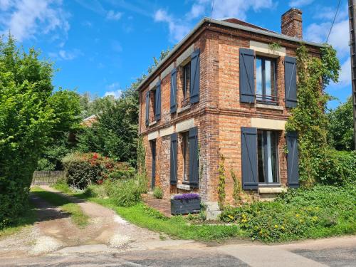 La Loge-aux-Chevres House | Maison La Cigogne Noire