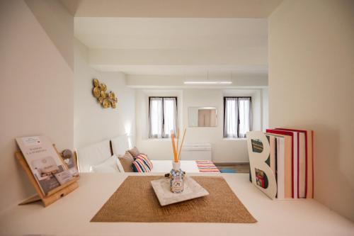 Old Town Apartment | Maison La Pomposa Suite
