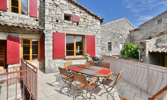 Chauzon House | Maison Le Levant - Maison typique au coeur de l'Ardèche