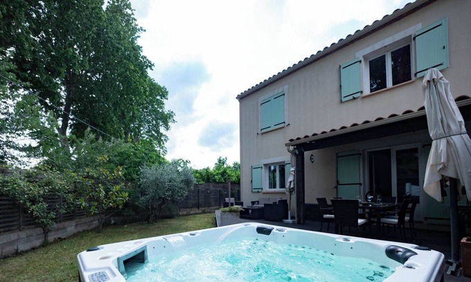 Saint-Paul-et-Valmalle House | Maison Moderne et Confort - Clim et Jacuzzi Proche Montpellier