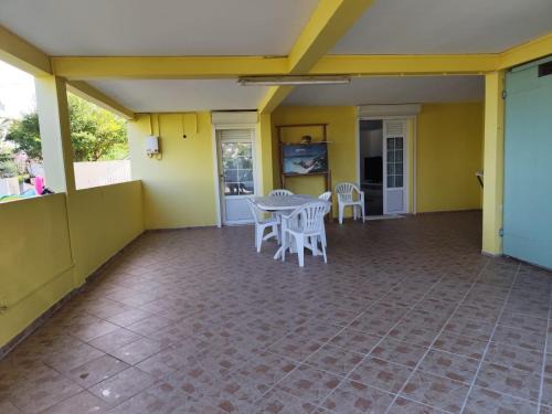 Le Robert Apartment | Maison Maningua