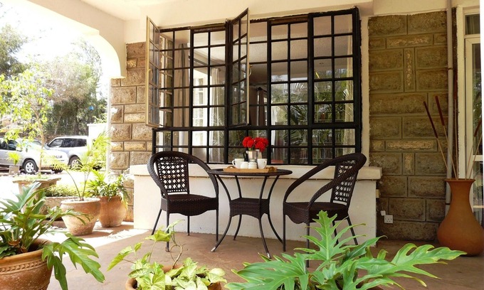 Nairobi House | Maison Mitwaba