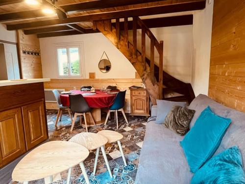 Saint-Jacques-des-Blats House | Maison montagne Lélou - 4 à 6 personnes - Saint Jacques des blats