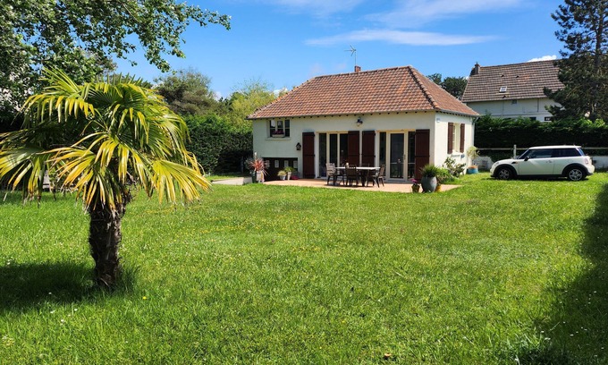 Le Home Villa | Maison Neptune - 50m from the beach - large enclosed garden - bicycles - wifi (fiber optics)