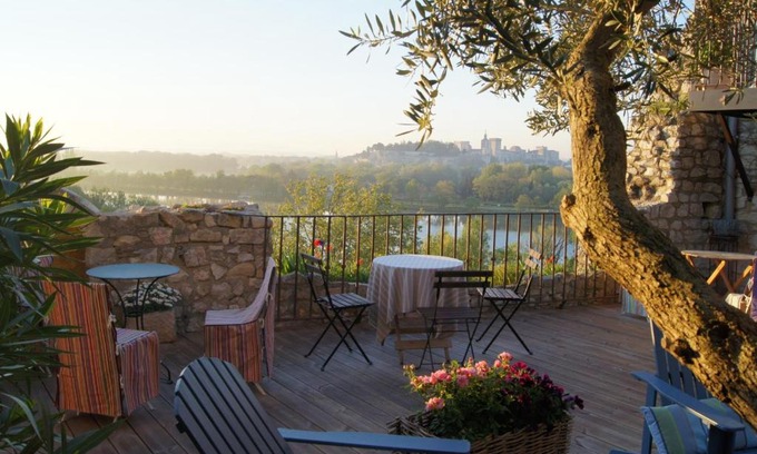 Villeneuve-les-Avignon Bed & Breakfast | Maison Orsini