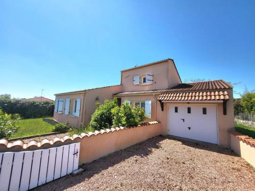 Chateau-d'Olonne House | Maison paisible avec jardin, garage, WiFi, proche plage et commerces - FR-1-92-798