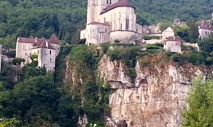 Saint-Cirq-Lapopie Cottage | Maison Panoramique - Charming Stone House perched atop the cliff, Stunning Vista