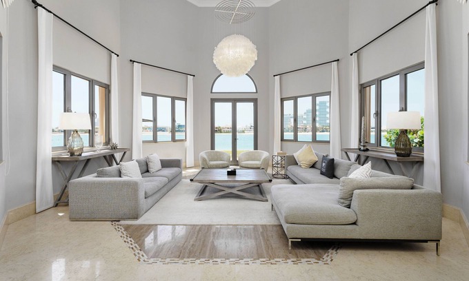Palm Jumeirah Villa | Maison Privee - Palm Jumeirah Beach Front XL Villa w/Prvt Pool