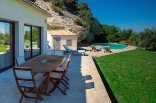 Pujaut Villa | Maison proche d'Avignon