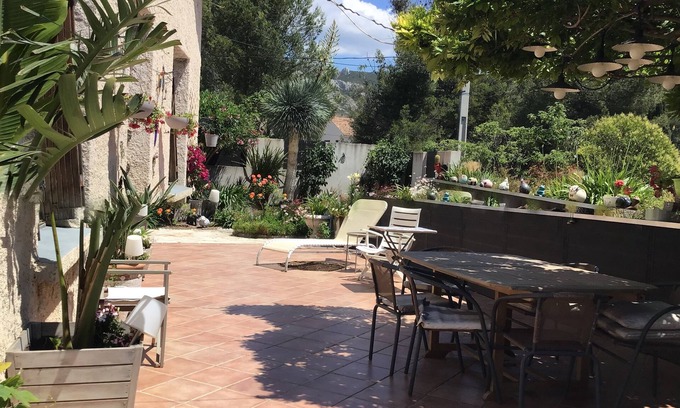 9th Arrondissement House | Maison Proche Parc des Calanques