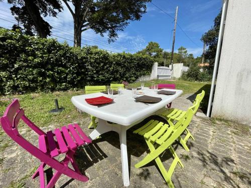 Domino House | Maison récente 4 pers, jardin clos, Wifi gratuit, à 500m de la plage et marché de Domino à Oléron - FR-1-246A-161