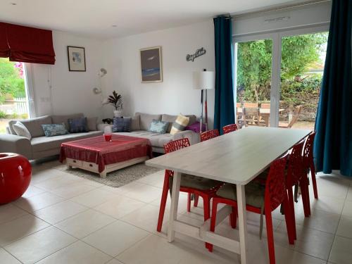 Bernieres-sur-Mer House | Maison récente à 200m de la plage