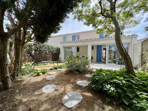 La Remigeasse House | Maison rénovée avec mezzanine, jardin, à 750m de la plage de La Rémigeasse, 4 couchages, Wifi inclus - FR-1-246A-217