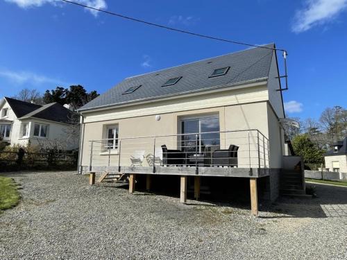 Carolles House | Maison rénovée proche mer 7 pers., jardin, wifi et ping-pong, 3 chambres, 2 salles d'eau - FR-1-361-426