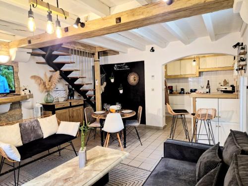 Bram House | Maison Richelieu