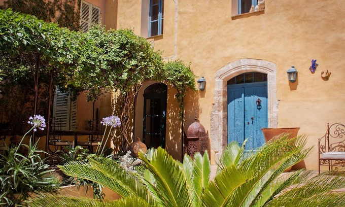 Besse-sur-Issole Bed & Breakfast | Maison Saint Louis avec Jacuzzi