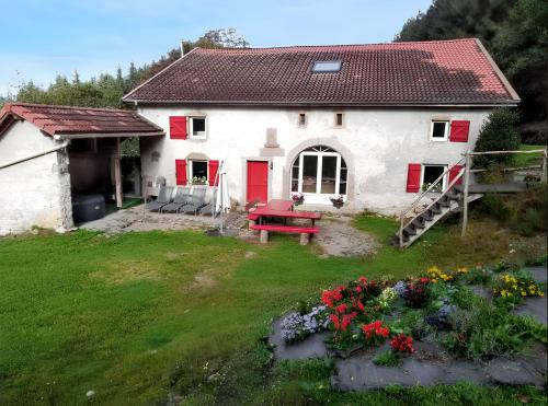 Arrentes-de-Corcieux House | Maison spacieuse à Arrentès-de-Corcieux avec jacuzzi