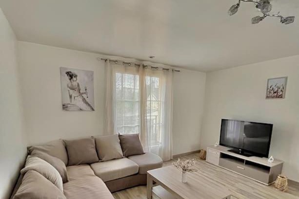 Crevecur-le-Grand Villa | Maison spacieuse de Lila avec 3 places de parkings