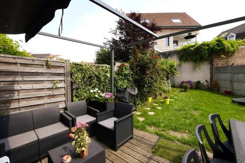 La Madeleine House | Maison spacieuse, quartier La Madeleine, terrasse et jardin