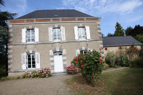 Bouere House | Maison St Mayeul