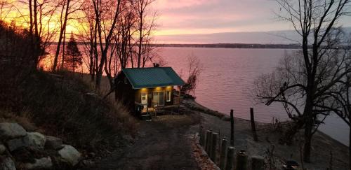 Grenville-sur-la-Rouge Ski Chalet | Maison sur la plage TERRE-MÈRE