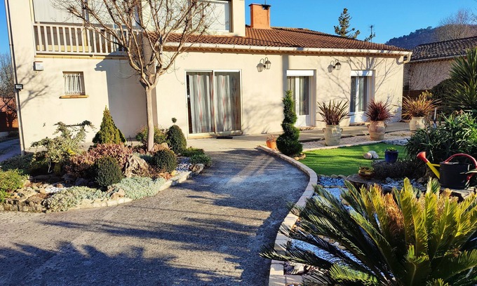 Meyrannes House | Maison Tout Confort Pour les Amoureux de la Nature
