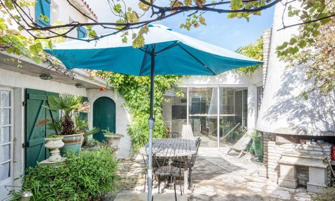 La Couarde-sur-Mer House | Maison typique 'Etrille' proche du marché et de la plage
