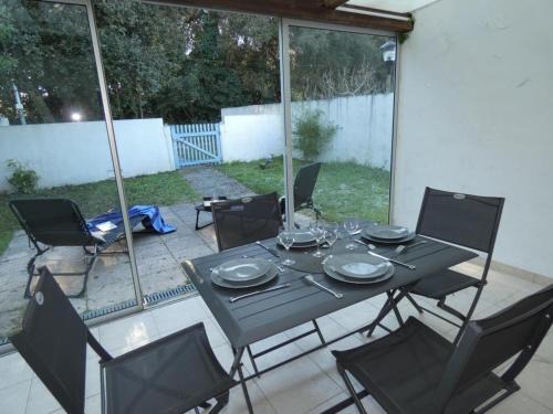 Fromentine House | Maison vacances Fromentine 4 pers, véranda, animaux admis, jardin, parking - FR-1-540-309