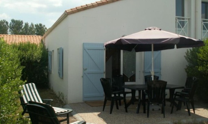 La Faute-sur-Mer House | Maison Vendéenne avec Piscine Proche de la Plage et Commerces, Animaux Acceptés sur Demande - FR-1-476-28