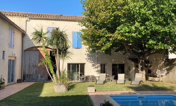 Generac Villa | Maison Vigneronne 1835, Cour Extérieure Sans vis à Vis, Entre Nîmes et Camargue