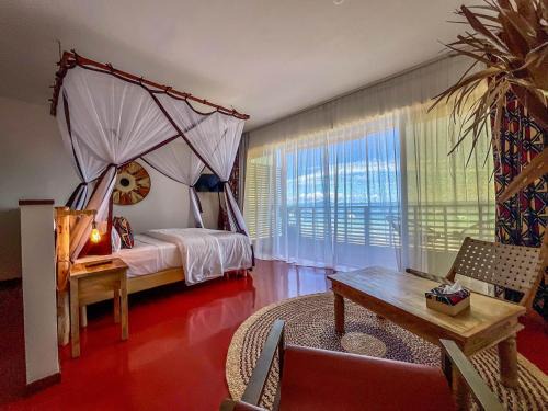 Ambatoloaka Hotel | Maison Ylang Dive Center