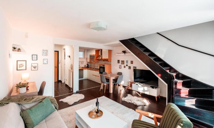 Old Town Apartment | Maisonette Apartment in Heart of Sarajevo