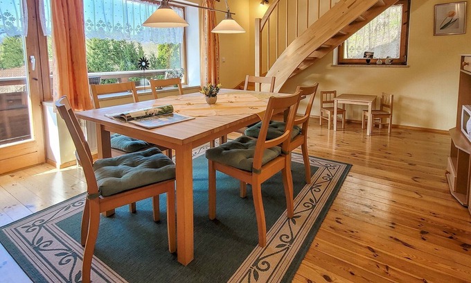 Schwob Apartment | Maisonette-ferienwohnung West, 2-5 Personen, 82 qm, 2 SZ, Balkon, Nichtraucher