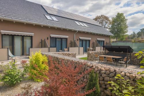 Luckau Apartment | Maisonette Fewo's Schlabendorf am See