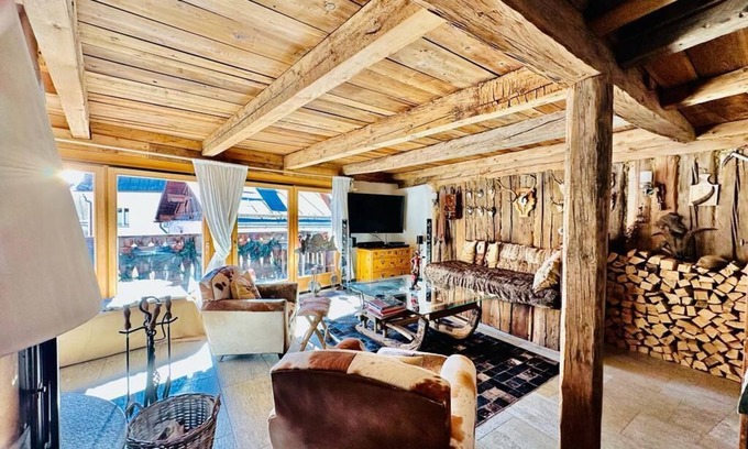 Sent Apartment | Maisonettewohnung im Alpenstil mit 360 Grad Kamin