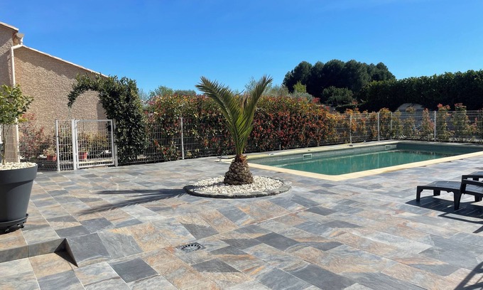 Pezenas House | Maisonnette and swimming pool in enclosed grounds electric gate