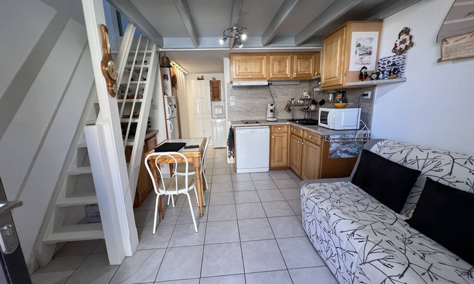 Leucate House | Maisonnette de Plage a 50 m de la mer . 4/5 Couchages . Parking Prive