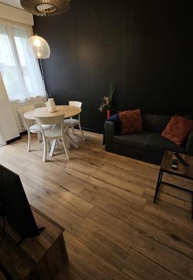 Saint-Marc House | Maisonnette tout confort parking prive