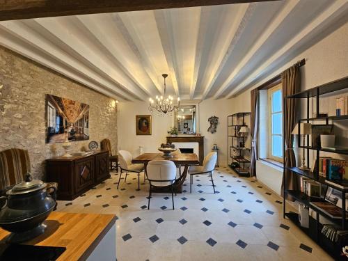 Chatillon-sur-Cher House | Maisons du Cerf et du Tilleul
