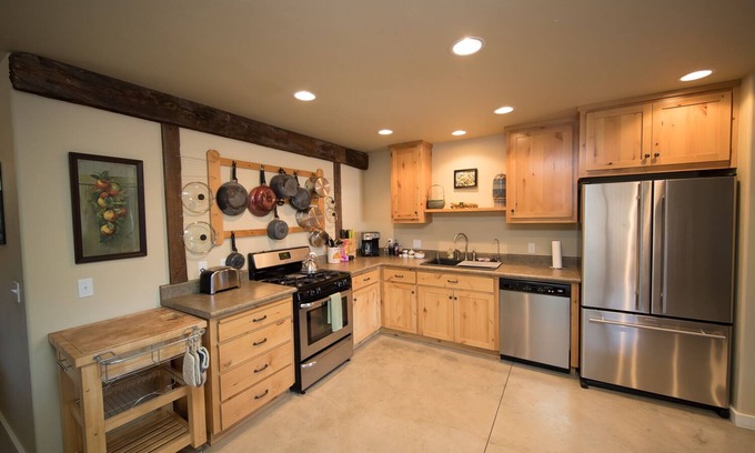 Lake Nacimiento House | Majestic 3 Bed, 2 story loft/majestic farm in Paso Robles