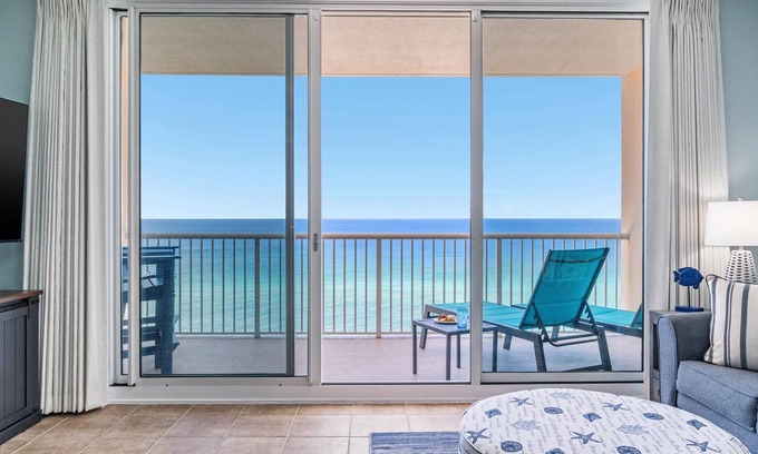Long Beach Condo | Majestic Bluefish on the Beach with Reserved Parking Space